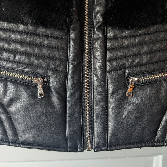 GUESS Faux Fur Black Zip Up Vest Size Medium Glam Punk Rock NYE - Picture 3 of 14